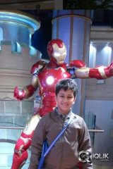 Mahesh Babu Family London Trip Photos